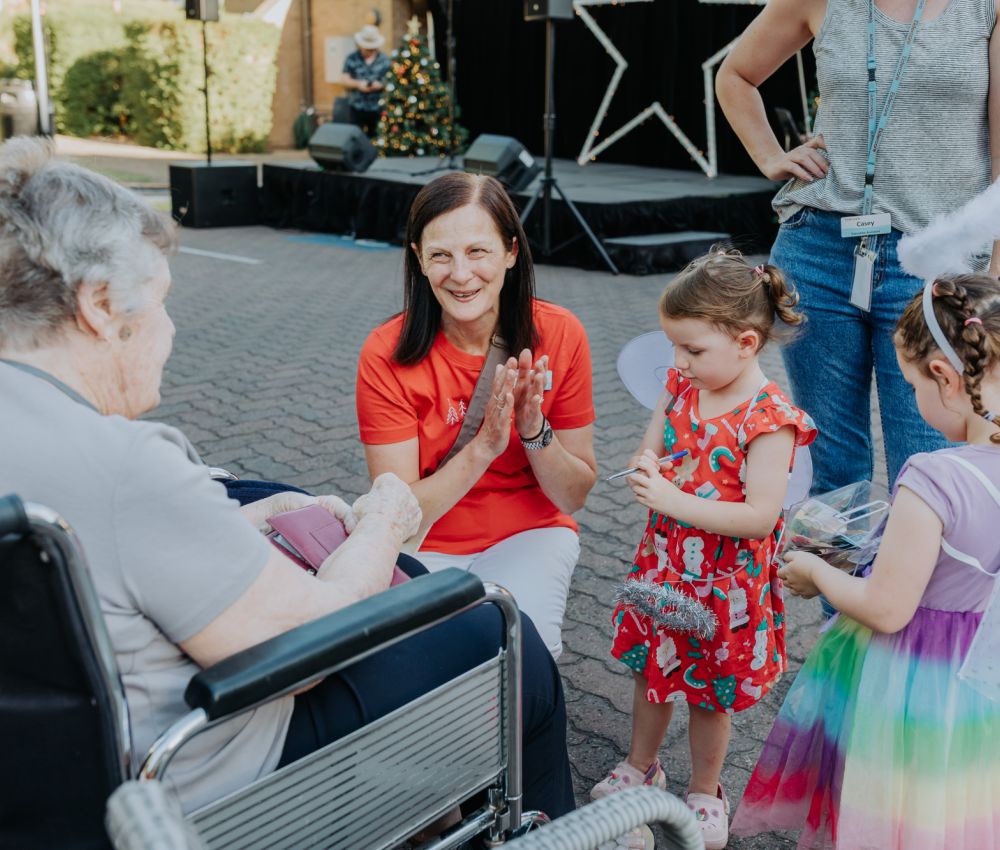 Eldercare The Lodge - Christmas in the Garden 22